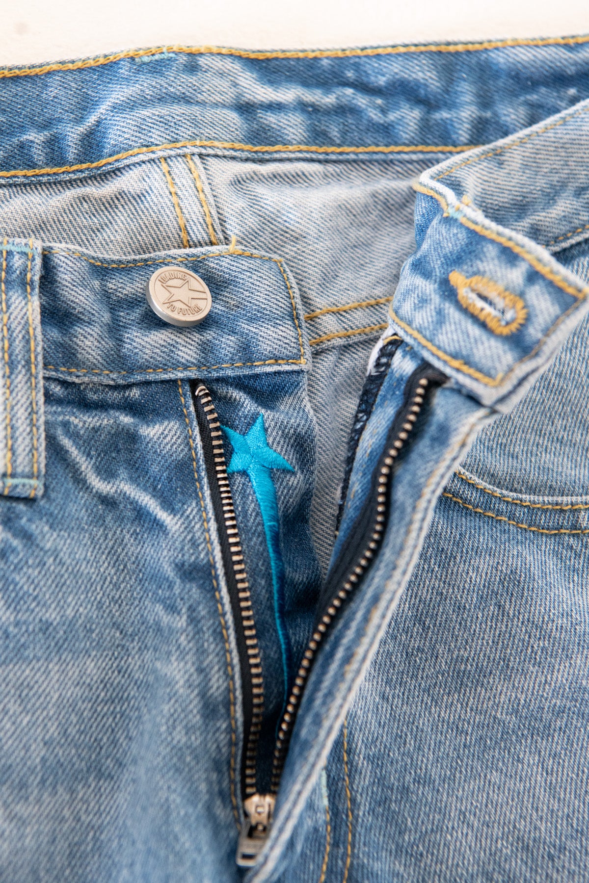 Loading Loose Fit Flare Jeans (Baggy Bootcut Fit)