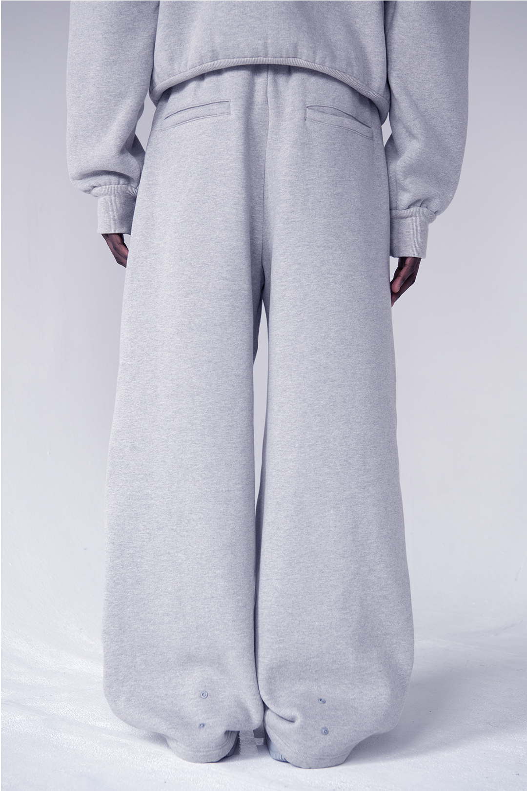 [MARCH PRE ORDER] Above Cloud Baggy Sweatpants V1 - Gray
