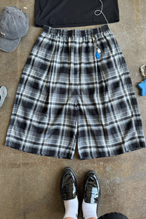 Plaid Chillin Shorts - Black