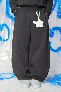 [MARCH PRE ORDER] Above Cloud Baggy Sweatpants V1 - Black